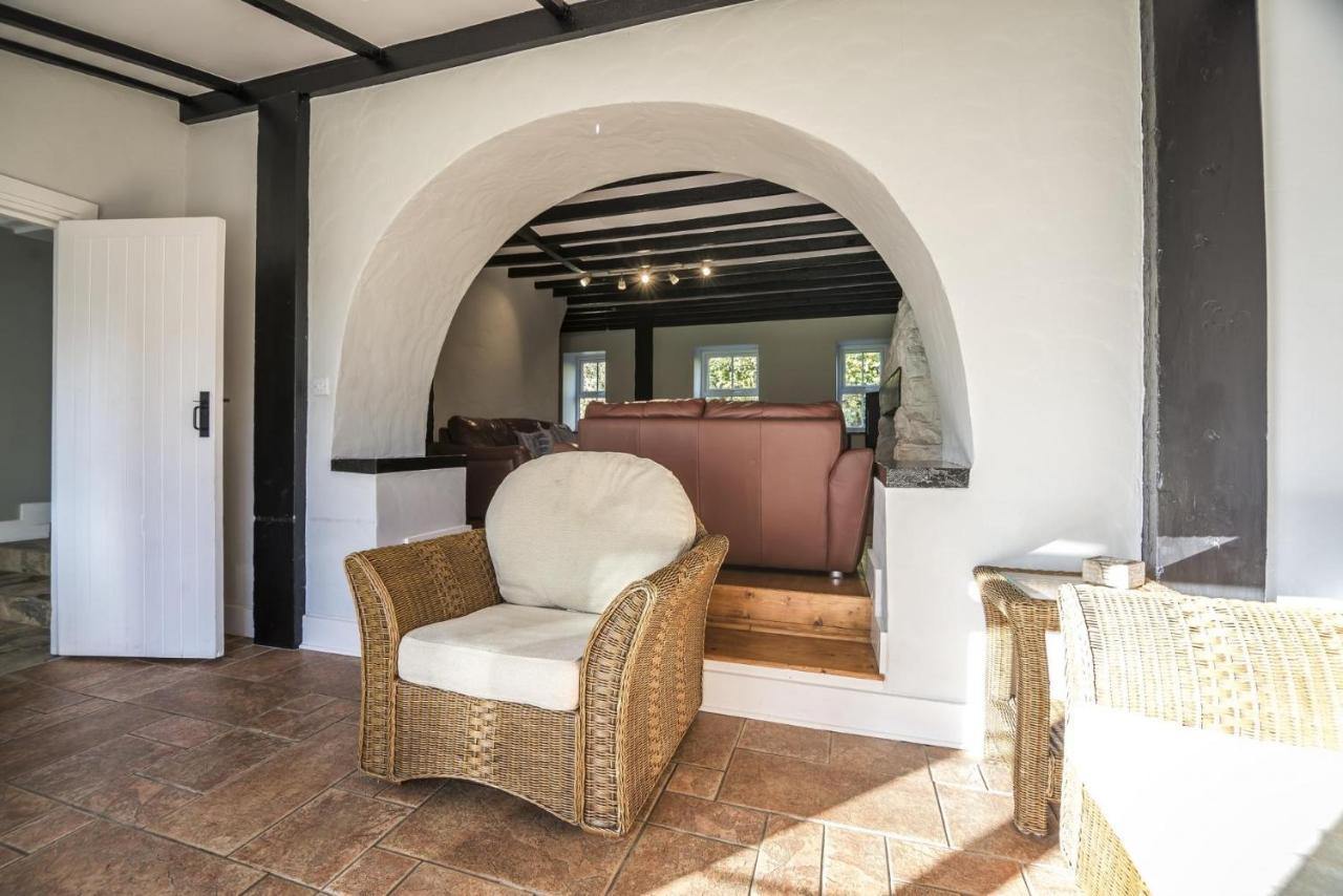 Barn Conversion - Hot Tub - Penally - Tenby Buitenkant foto