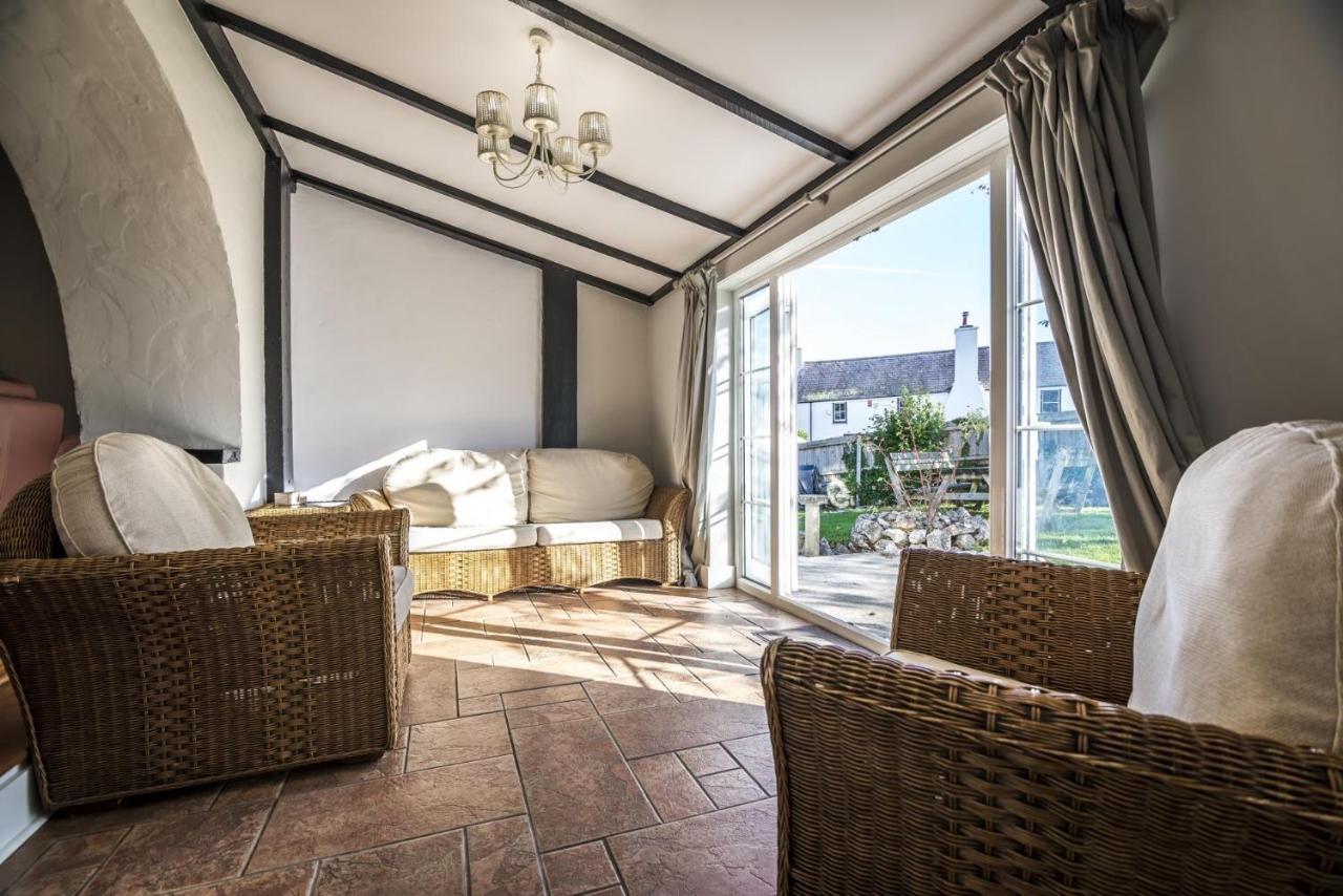 Barn Conversion - Hot Tub - Penally - Tenby Buitenkant foto